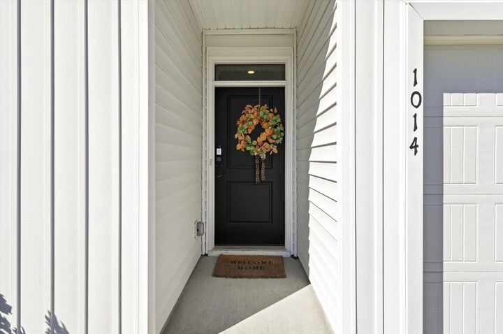 Property Photo:  1014 Peridote Way  SC 29456 