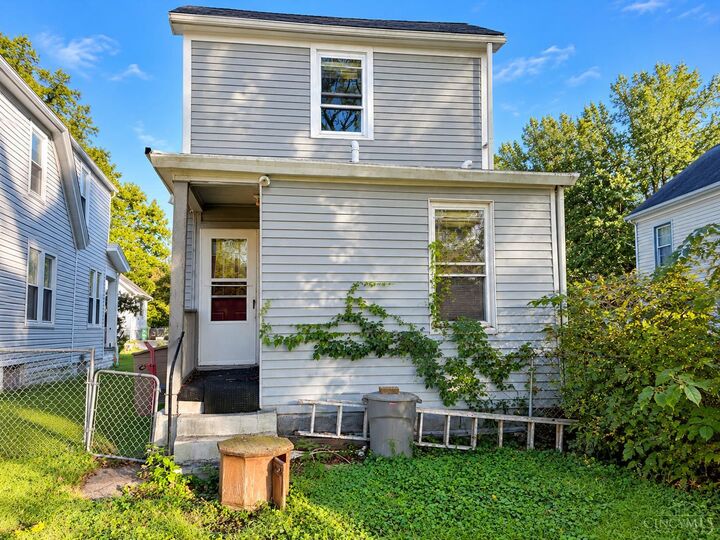 Property Photo:  5415 Ravenna Street  OH 45227 