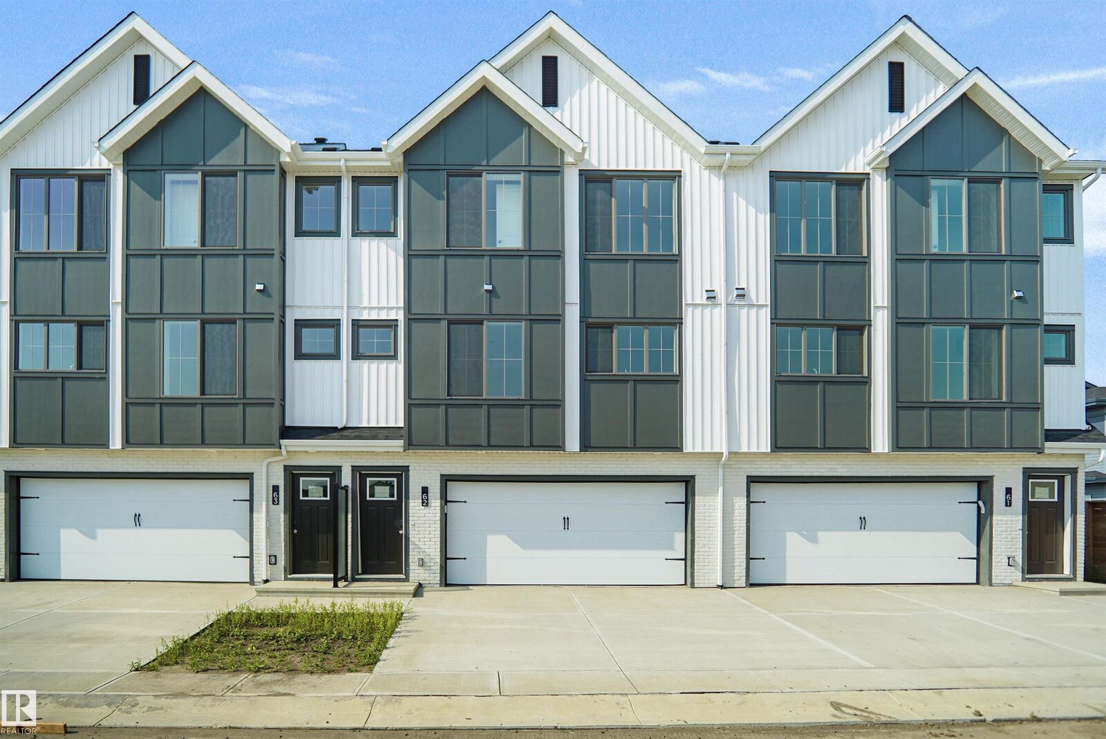 Property Photo:  17319 5 Street NE 63  AB T5Y 4G1 