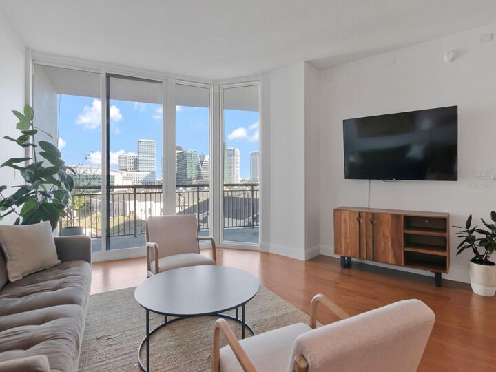 Property Photo: 450 Knights Run Avenue 803 FL 33602