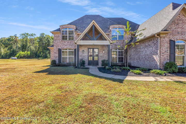 Property Photo: 165 Poplar Lane MS 38661