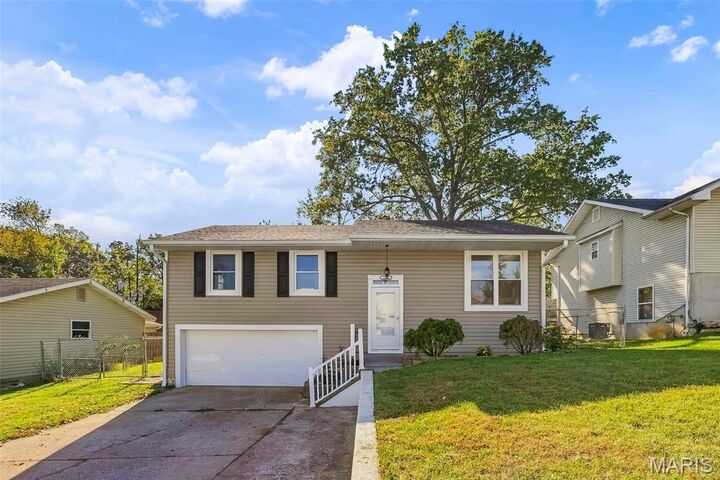 Property Photo:  1406 Belleau Lake Drive  MO 63366 