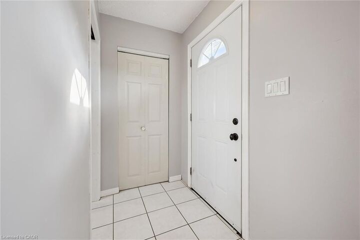 Property Photo:  212 Heritage Drive  ON N2B 3J6 