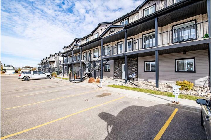 Property Photo:  81 Willow 207  AB T4M 0J3 