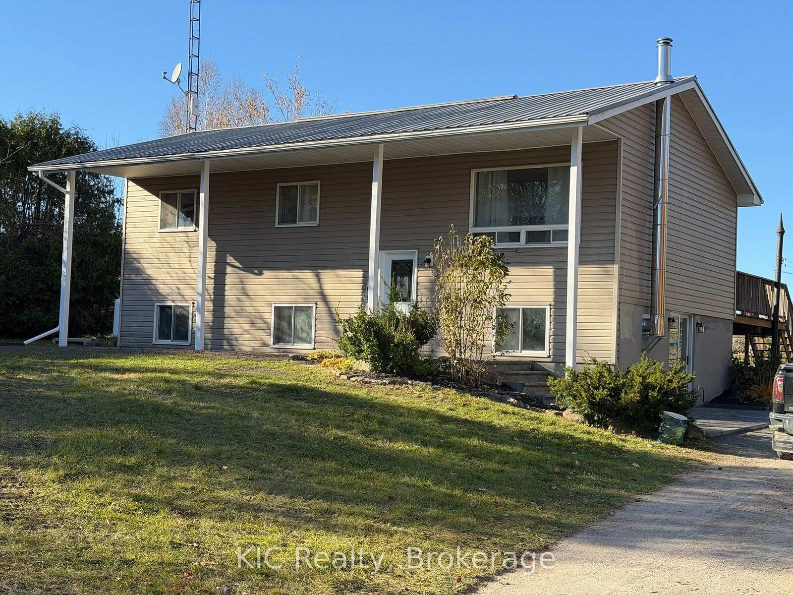 Property Photo:  298 Old Norwood Road  ON K0L 1Z0 