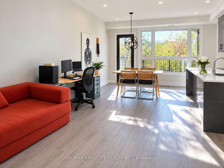 Property Photo:  300 Elmgrove Avenue 3  ON K1Z 6V1 