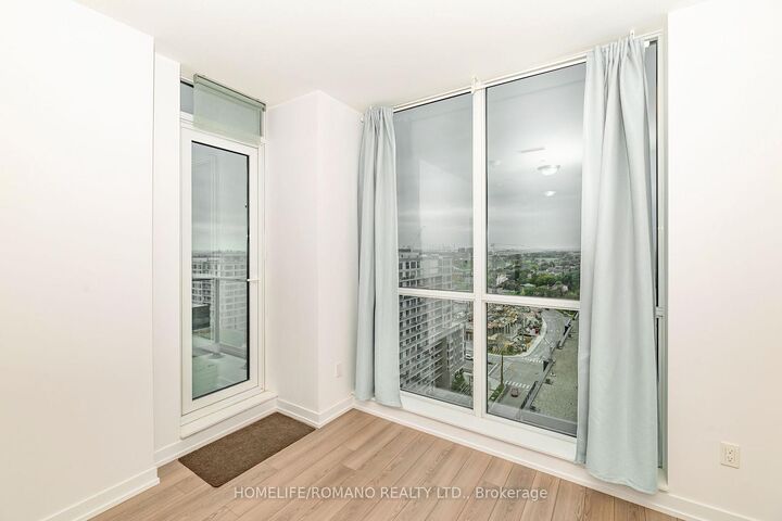 Property Photo:  31 Tippett Road 1602  ON M3H 0C8 