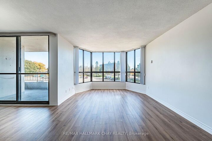 Property Photo:  1333 Bloor Street 317  ON L4Y 3T6 