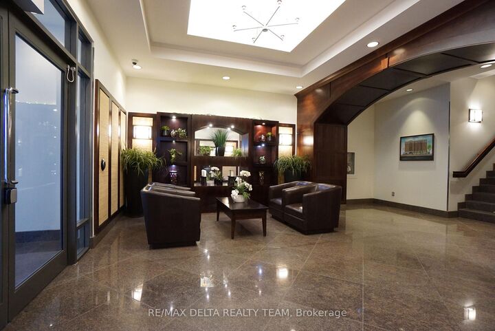 Property Photo:  200 Besserer Street 1213  ON K1N 0A7 