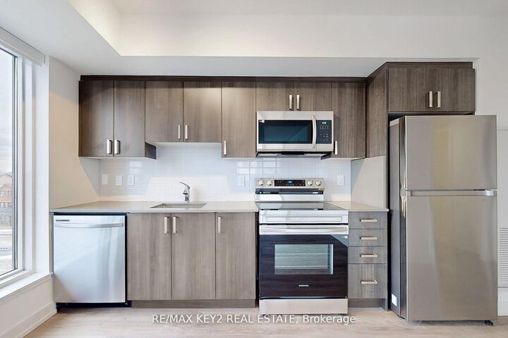 Property Photo:  556 Marlee Avenue 425  ON M6B 0B1 
