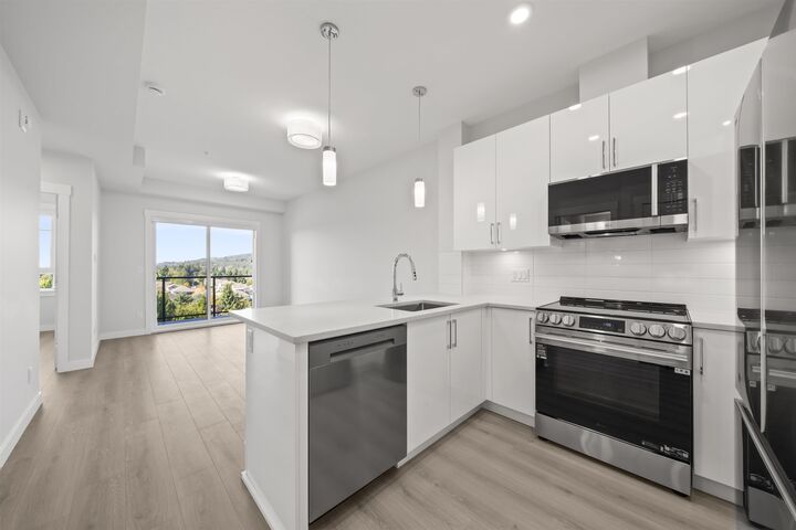Property Photo:  8423 Cedar Street 316  BC V4S 1A1 