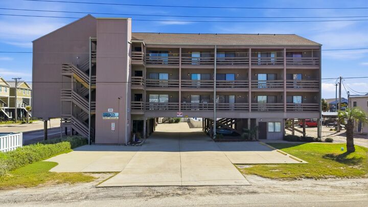 Property Photo:  120 Dogwood Dr. N 114  SC 29576 