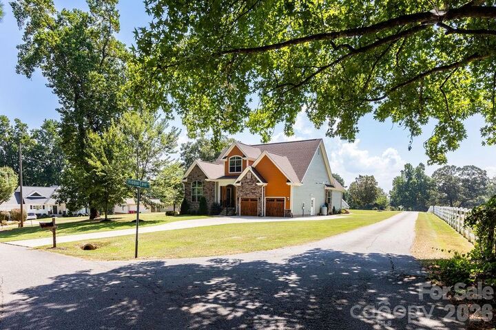 Property Photo:  7996 Malibu Pointe Lane  NC 28037 