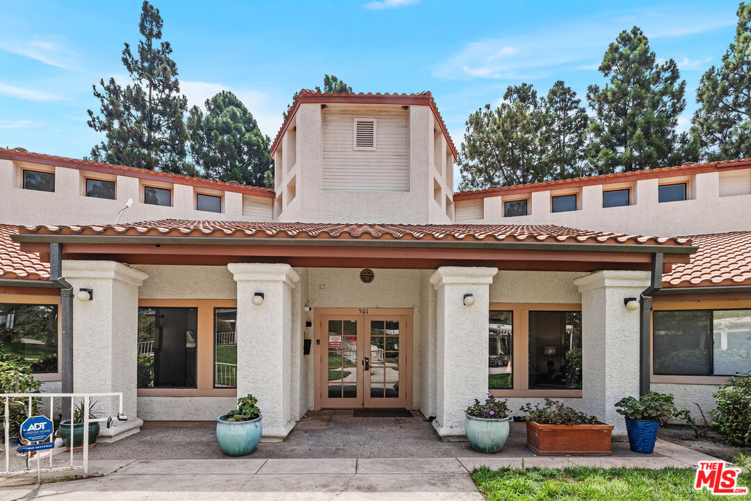 Property Photo: 501 Palisades Dr, Unit 308 CA 90272