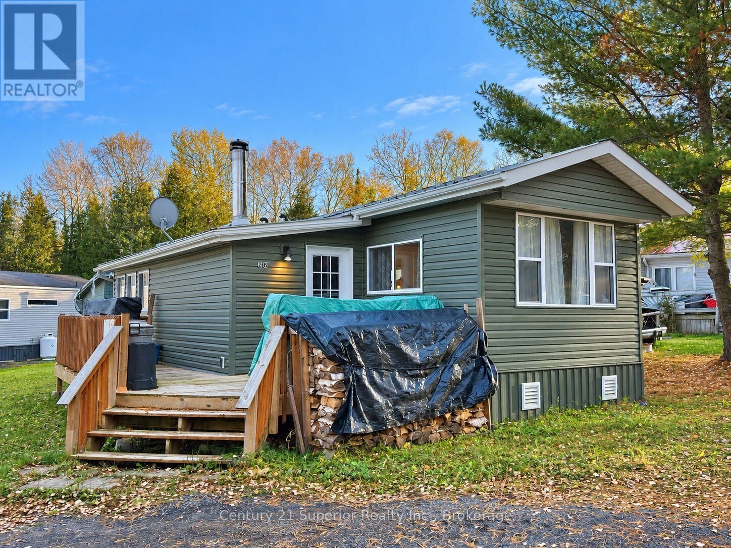 Property Photo: 18 Wild Rose Road 26 ON P7G 0T1