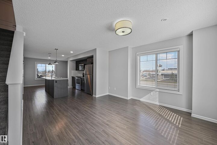Property Photo: 2215 24 Street NW 34 AB T6T 1A6