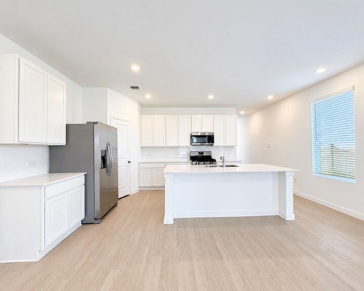 Property Photo:  7511 Marbella Mountain  TX 77469 