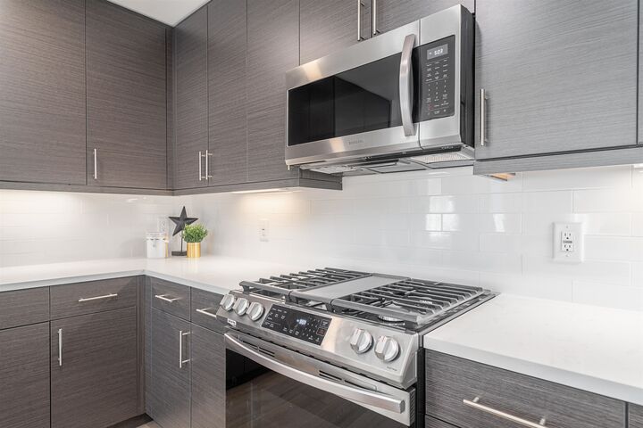Property Photo:  418 Palisade Ave 511  NJ 07307 