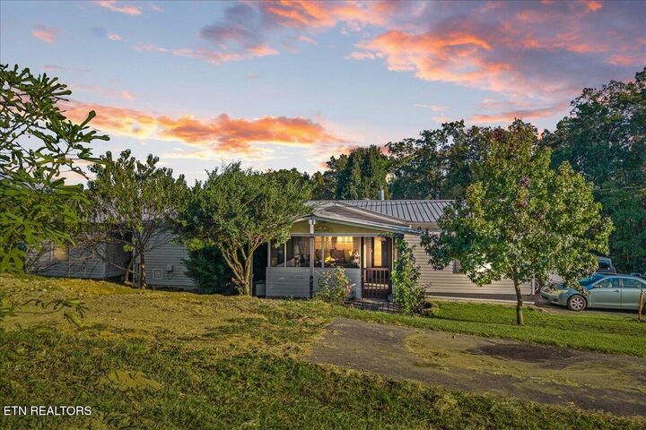 Property Photo:  627 Lee Powell Rd  TN 37880 