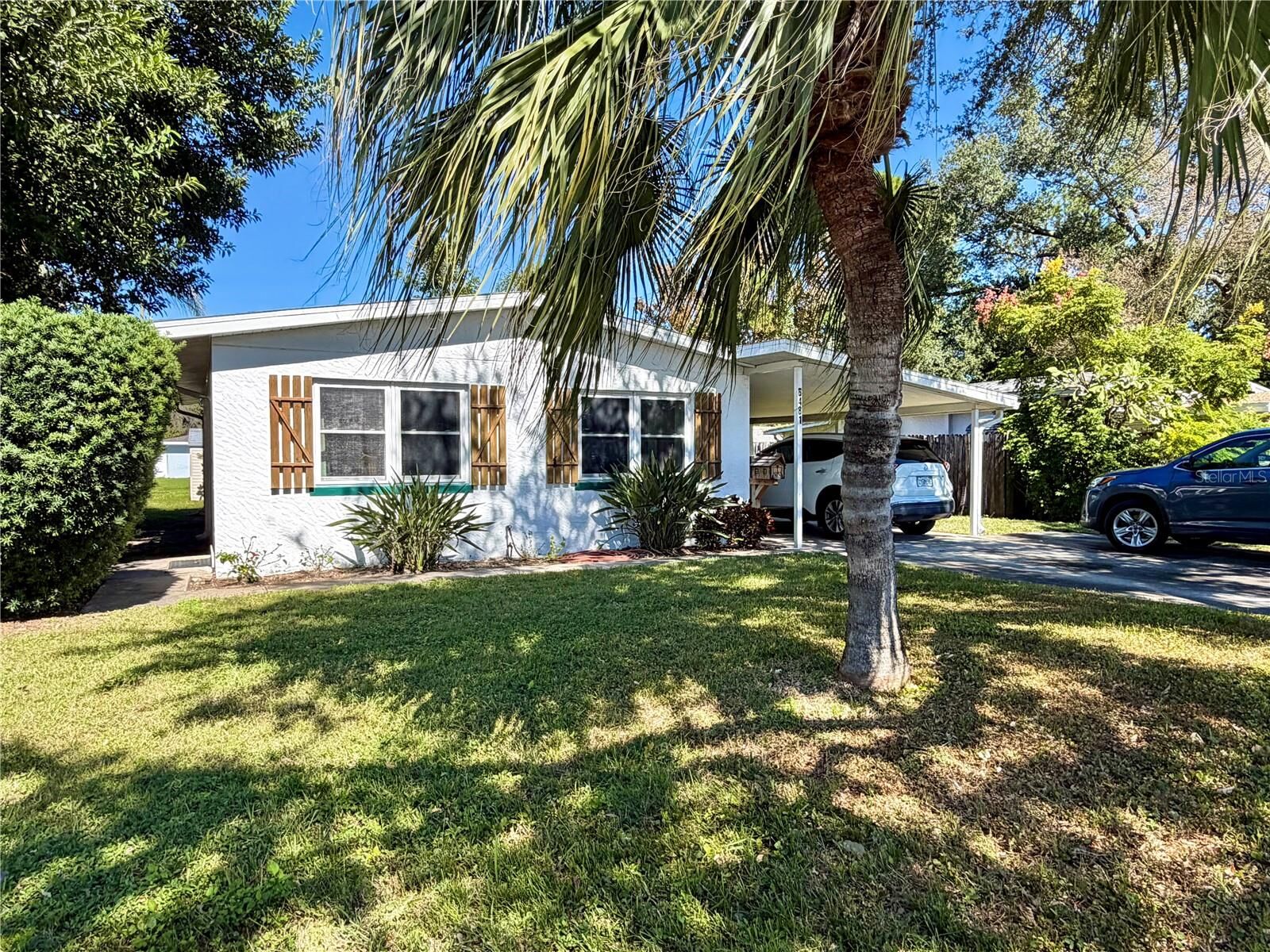Property Photo:  6481 82nd Avenue N  FL 33781 