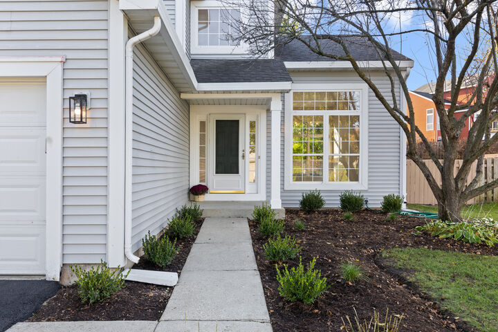 Property Photo:  428 Harvest Gate  IL 60156 