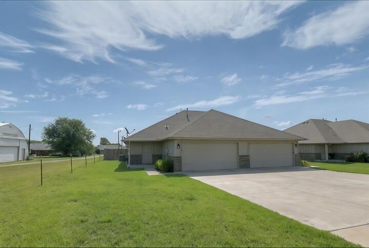 Property Photo:  608 N 5th Street 608-610  OK 73016 