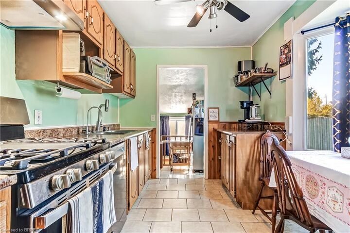 Property Photo:  259 East Street  ON N5Z 2S3 