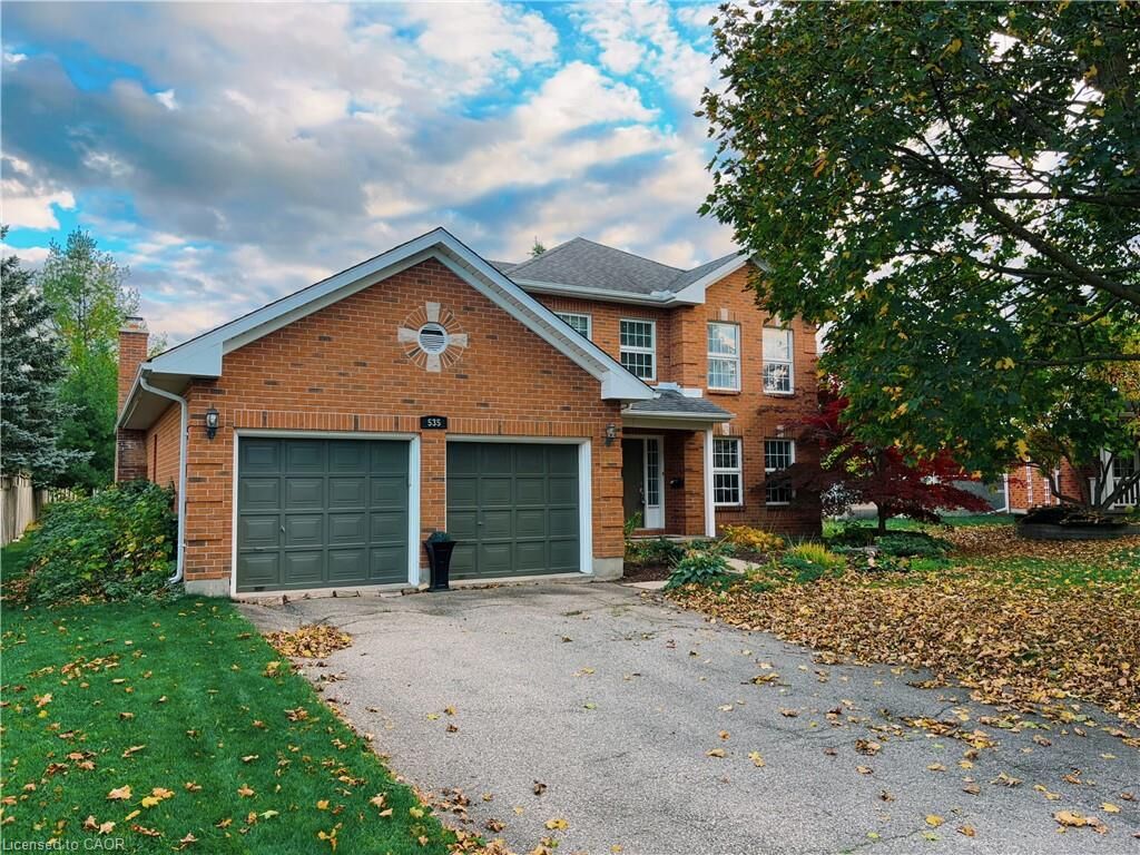 Property Photo:  535 Cairncroft Place  ON N2T 2J5 