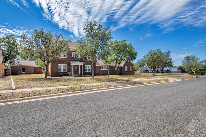 Property Photo:  100 Washington Blvd  TX 79720 