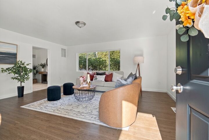 Property Photo:  705  Kensington Avenue S  WA 98030 