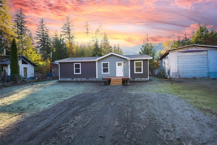 Property Photo:  8421  Ash Lane  WA 98266 