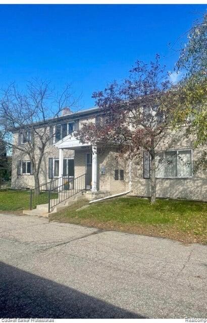 Property Photo:  510 Montrose Avenue 4  MI 48073 
