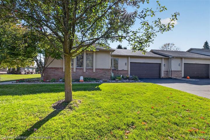 Property Photo:  8421 Solca Drive  MI 48386 