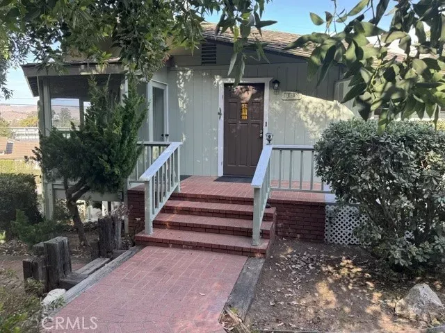 Property Photo:  380 Cerrito  CA 93442 