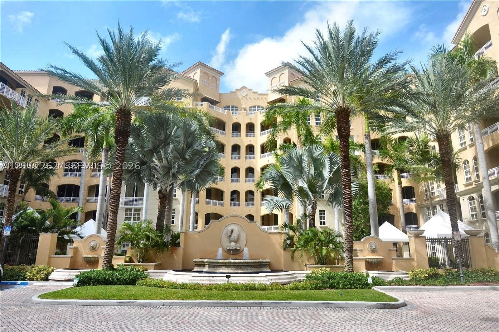 Property Photo:  3001 NE 185th St 636  FL 33180 