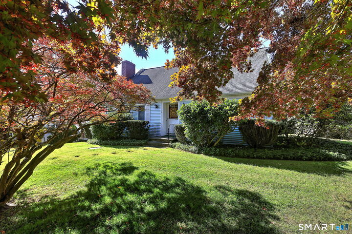 Property Photo:  18 Taagan Point Road  CT 06811 