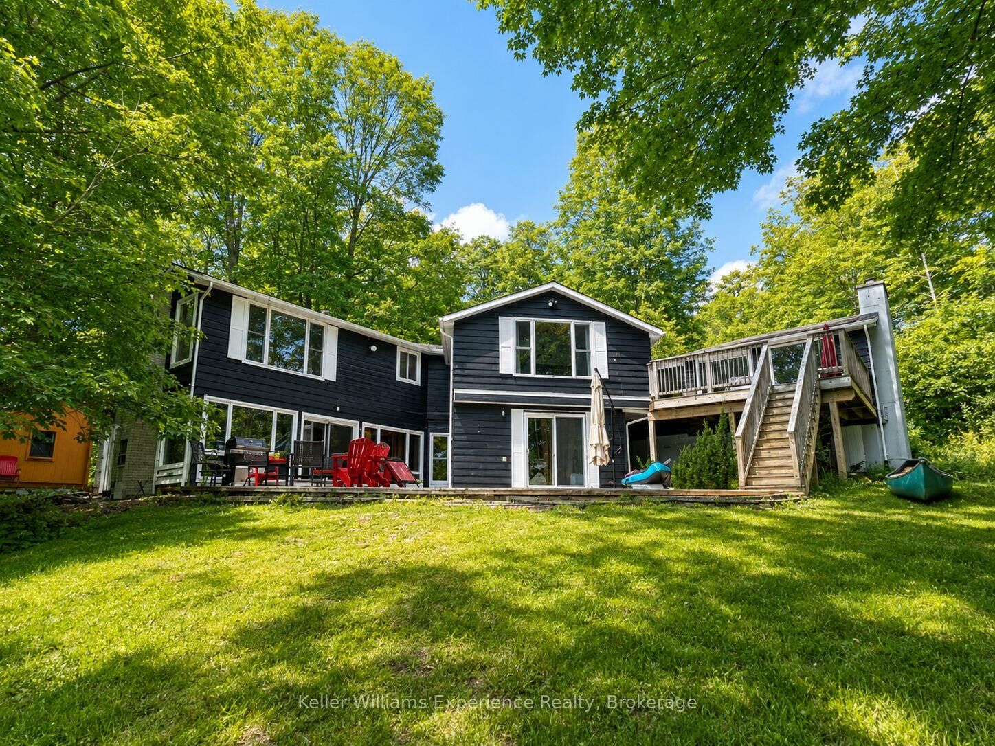 Property Photo:  21 Lakeview Crescent  ON L9M 1R2 