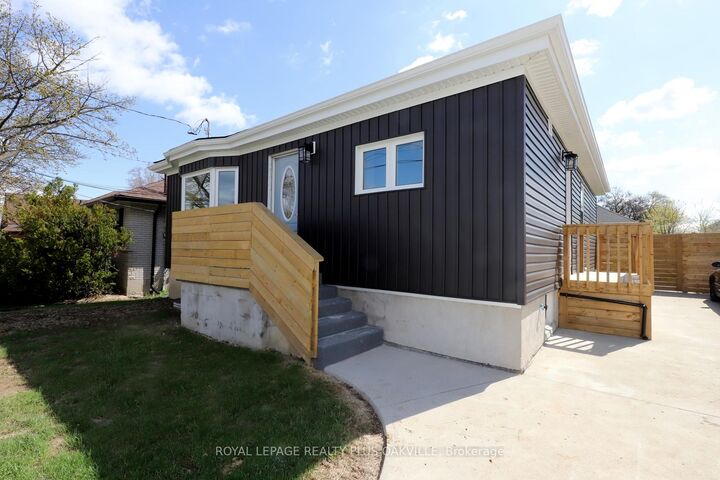 Photo de la propriété:  269 West 5th Street Main Floor  ON L9C 3N9 