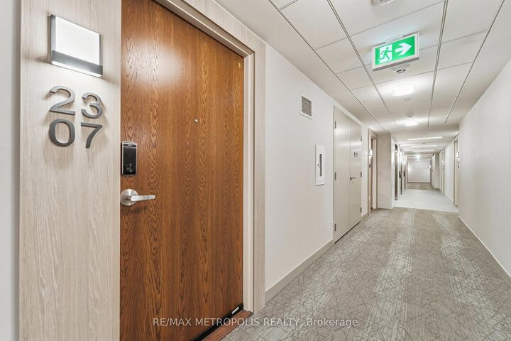 Property Photo:  30 Francis Street S 2107  ON N2G 1H7 