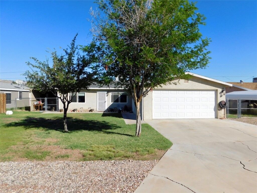 Property Photo: 659 Honeysuckle Road AZ 86442