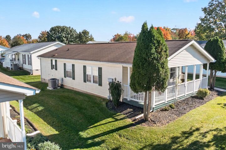 Property Photo:  447 Cardinal Court N  PA 18938 
