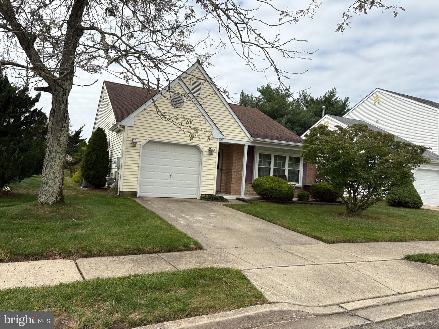 Property Photo:  342 Martinique Drive  NJ 08094 