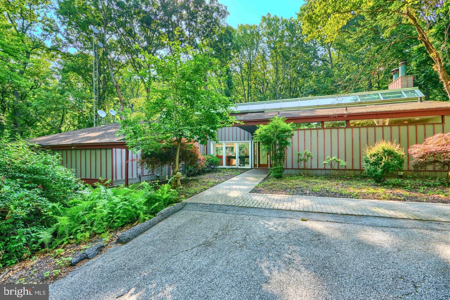 Property Photo:  2101 Tufton Avenue  MD 21136 