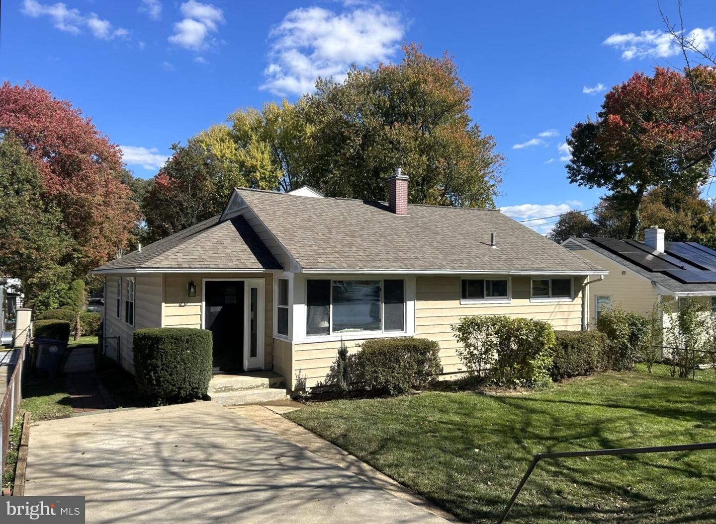 Property Photo:  1306 Crawford Drive  MD 20851 