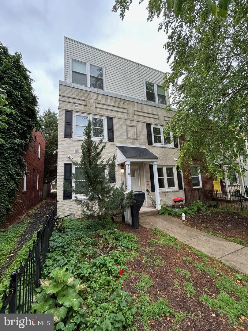 Property Photo:  114 O Street SW  DC 20024 