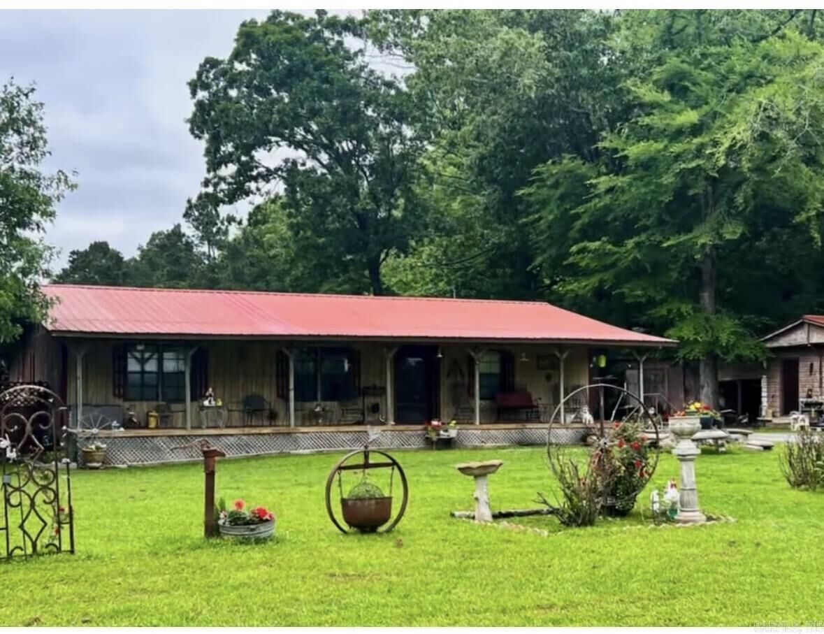 Property Photo:  2469 W State Hwy 212 Highway  AR 71667 
