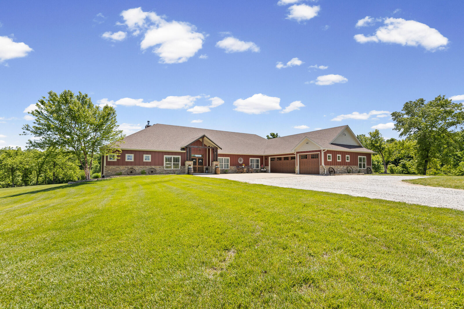 Property Photo: 8500 W Graham Rd MO 65279