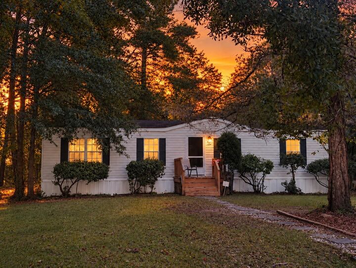 Property Photo: 619 McGee Dr. SC 29588