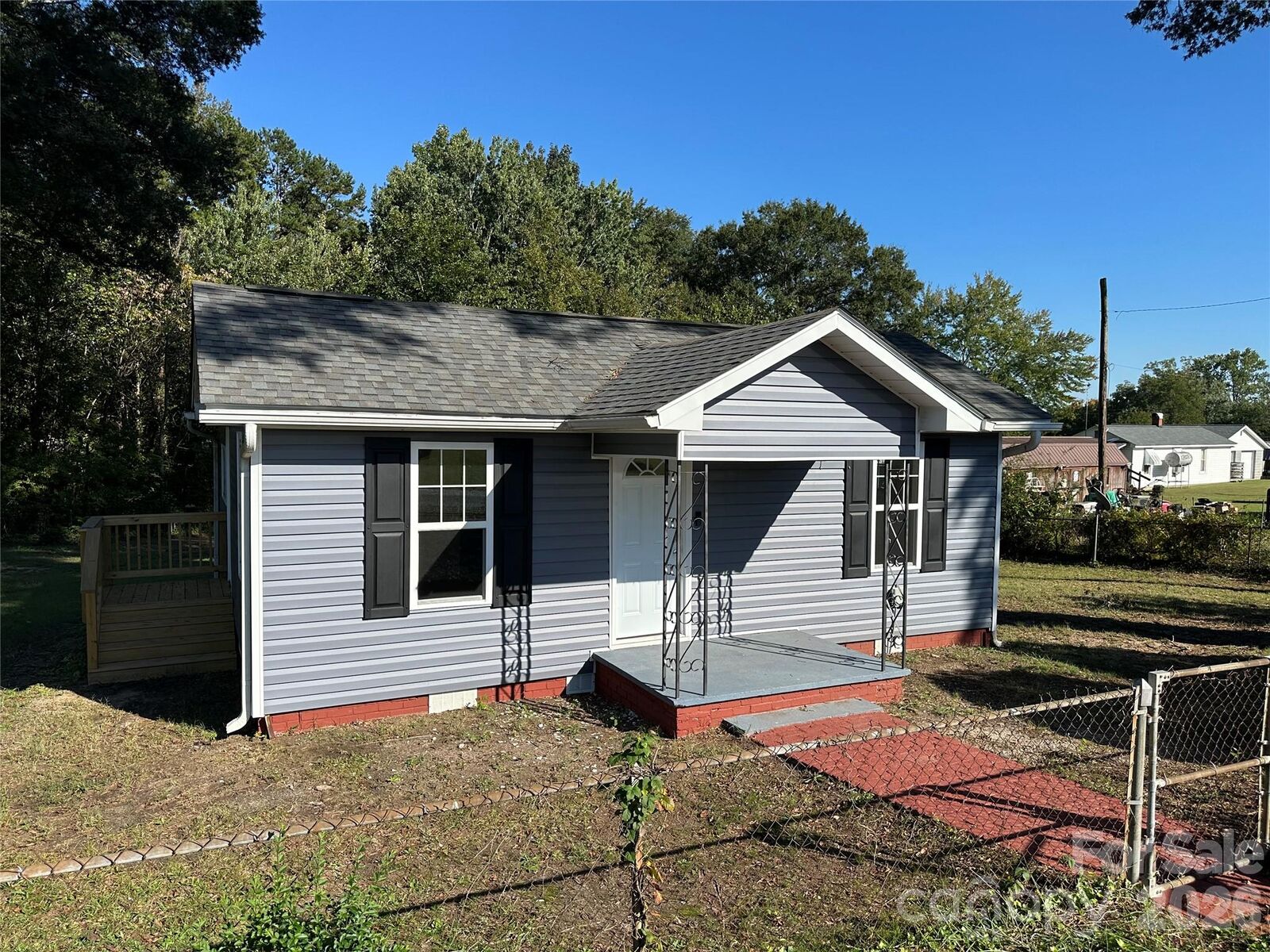 Property Photo:  715 N Central Avenue  NC 28088 