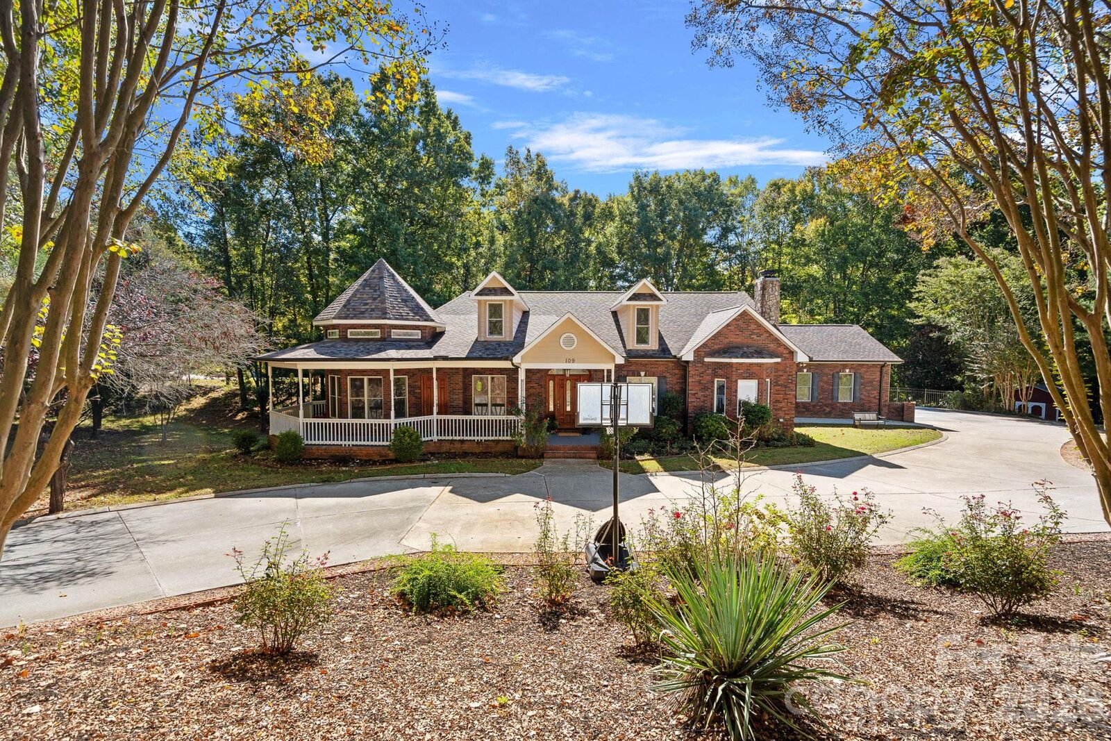 Property Photo: 109 Folkstone Road NC 28117